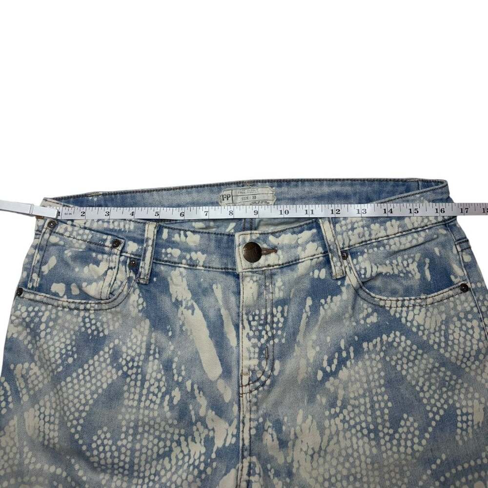 Free People Bali Discharge Pattern Flare Jeans Size 30 - Picture 4 of 7